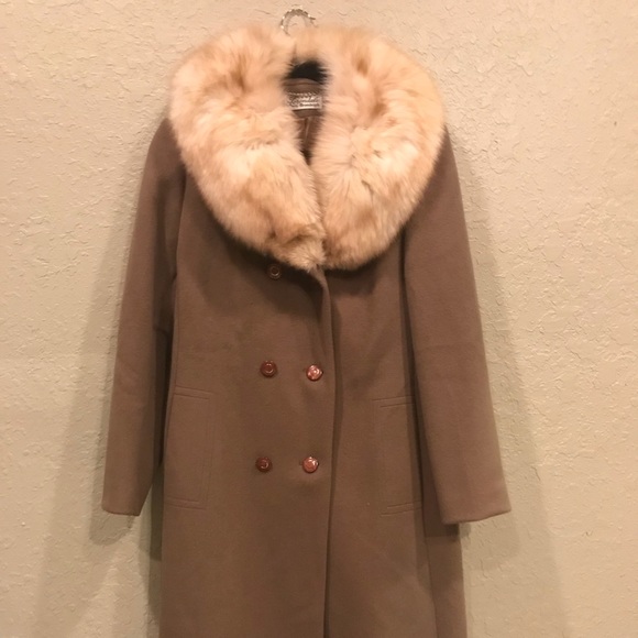 Gorgeous Vintage Wool & Fur Coat - Picture 2 of 7